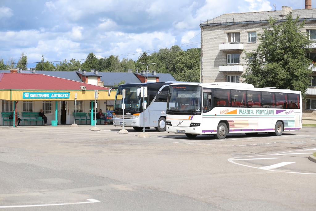 “Covid-19” pandēmijas laikā slēgtie maršruta Nr. 6627 Smiltene–Vijciems–Valka reisus pagaidām nav plānots atjaunot. Valsts SIA “Autotransporta direkcija” šādu lēmumu pieņēmusi saistībā ar būtisku pasažieru skaita kritumu.                                                                                                                                                                               
Autors: SANTA SINKA