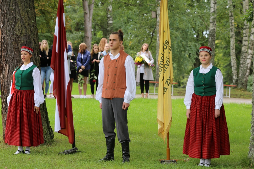 Aluksniesiem.lv raksta attēla aizvietotājs