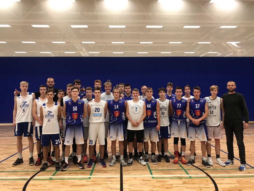 Gatavojoties jaunajai Nacionālās basketbola līgas sezonai, iespēju sevi pierādīt ir ikvienam VEF basketbola akadēmijas Valkā audzēknim – gan esošajiem, gan jaunajiem.                                                                                                                                                                                                               
Autors: NO FACEBOOK.COM