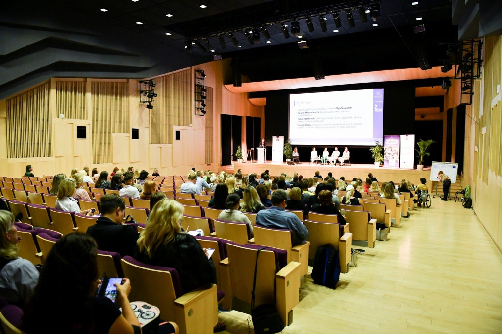 Autors: Jaunatnes starptautisko programmu aģentūra