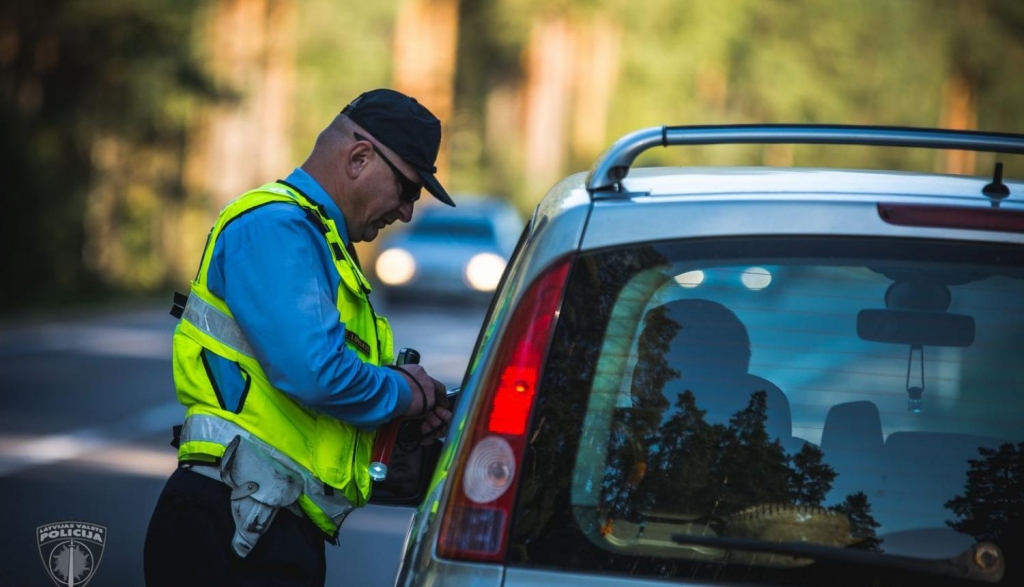 Vēl līdz trešdienai uz Latvijas ceļiem būs pastiprināta autovadītāju kontrole. Šīs aktivitātes notiek akcijas “ROADPOL Drošības dienas” ietvaros.                                                                                                                                
Autors:  NO ARHĪVA