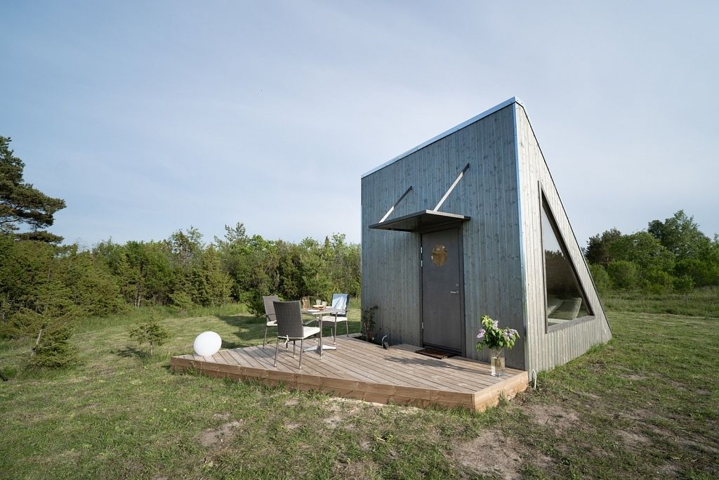 Latvijā Solārais namiņš jeb viedā moduļu māja “Trian-S”atrodas divās vietās: Smiltenes pagasta “Lejas Varicēnos” un Papes dabas parka teritorijā.
Autors: PUBLICITĀTES FOTO