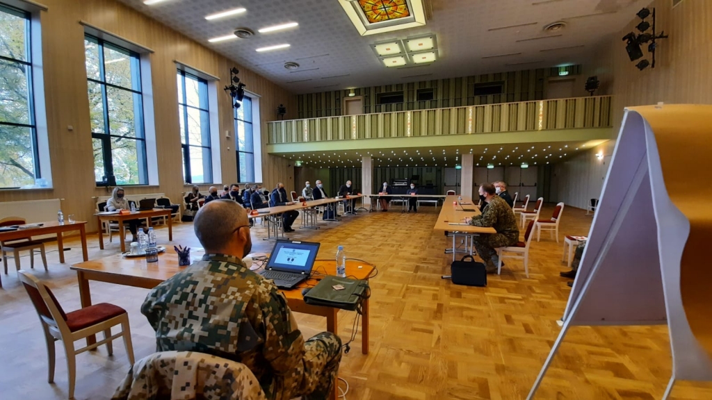 Aizvadītajā piektdienā Smiltenes novada Kultūras centrā notika mācības Smiltenes sadarbības teritorijas Civilās aizsardzības komisijas pārstāvjiem, kuru laikā izvērtēta gatavība krīzes situācijām. 
Autors:  ZEMESSARDZES 2. VIDZEMES BRIGĀDE