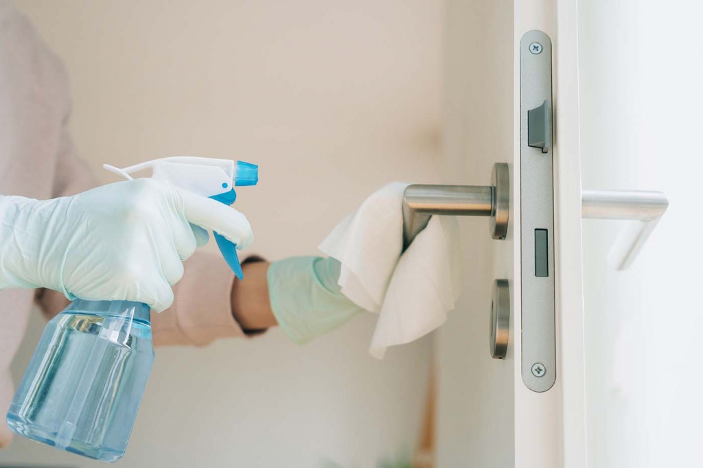 Autors: ecclesiastical.ca