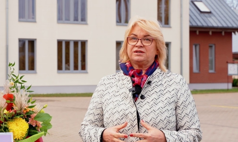 “Pašlaik mums nav problēmu ar “Covid-19”  inficēto pacientu ārstēšanai paredzēto gultu skaitu, bet gan ar personāla nodrošinājumu,” uzsver Strenču psihoneiroloģiskās slimnīcas vadītāja Maija Ancveriņa. 
Autors: NO SLIMNĪCAS ARHĪVA