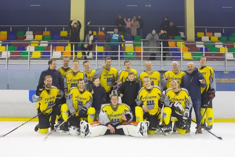 Pagājušajā gadā Vijciema hokeja klubs sasniedza savu līdz šim augstāko panākumu, uzvarot Vidzemes hokeja čempionātā.                                                                                                                                                          
Autors: No VOC arhīva