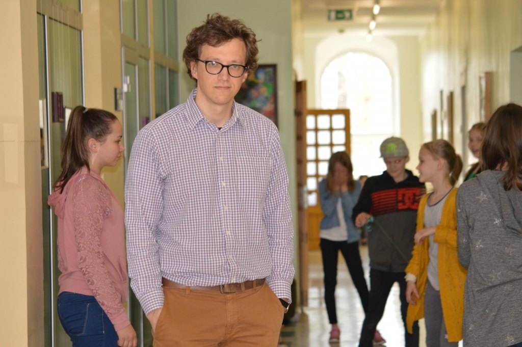 Tas, ka līdzšinējais Raunas vidusskolas direktors Edgars Plētiens vairs nevadīs skolu, jo pieņēmis jaunu izaicinājumu, novadam ir liels zaudējums, atzīst vietējā pašvaldībā.                                                            
Autors: SANDRA PĒTERSONE