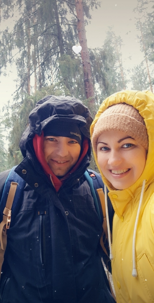 Smiltenieši Lāsma Serdāne un Vilmārs Miglavs, spītējot lietum un sniegam, devās Latvijas kontūras meklējumos savā pilsētā. Šo maršrutu joprojām ir iespēja veikt ikvienam interesentam.                                                                                                      
Autors: NO PERSONĪGĀ ARHĪVA