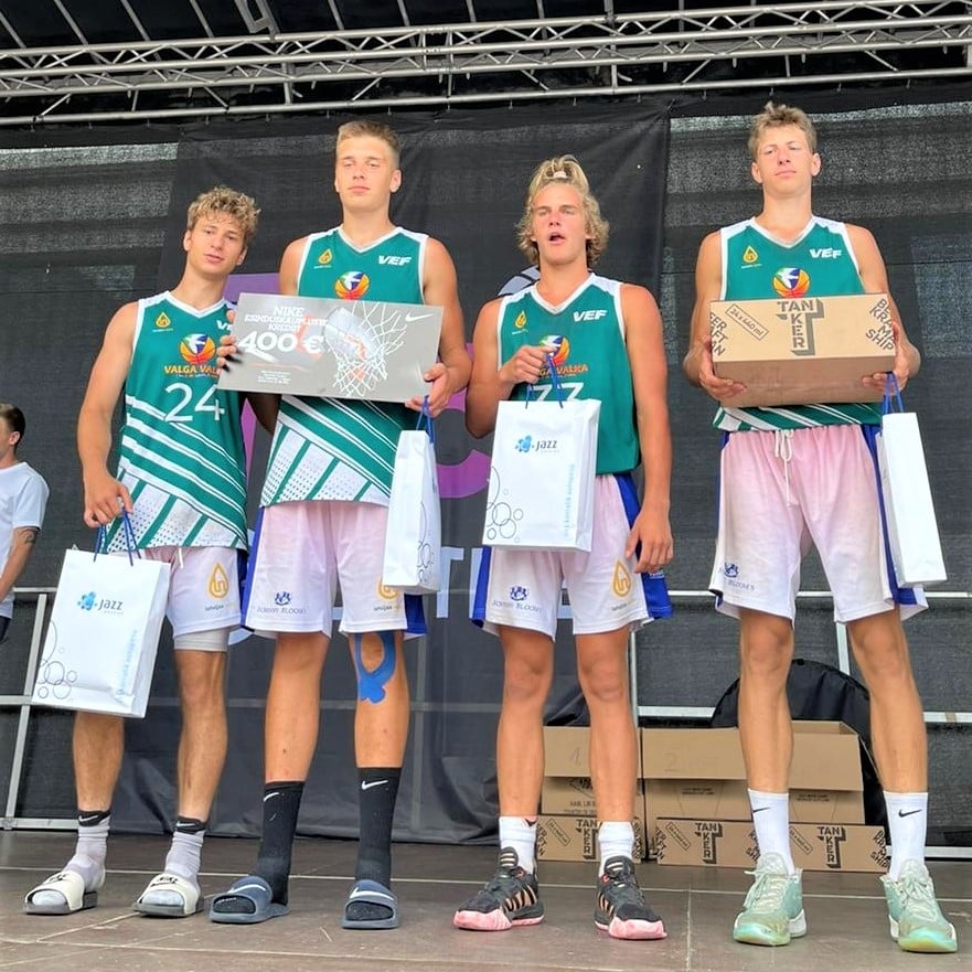 “VEF basketbola akadēmija Valkā” 3x3 basketbola komanda, uzvarot četrās no piecām spēlēm, triumfēja Tallinas turnīra “Lite Quest” amatieru grupā.                                                                                              
Autors: No “Facebook”