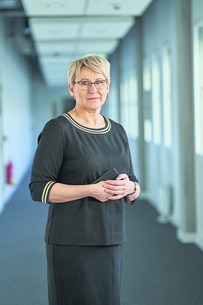 “Mēs skaidri spējam nošķirt, kur 
ir kļūdas un kur – likumpārkāpums. Ja cilvēks nav deklarējis visus savus ienākumus, mēs 
to uzzināsim”. 
Ieva Jaunzeme, 
VID ģenerāldirektore

Autors: VID