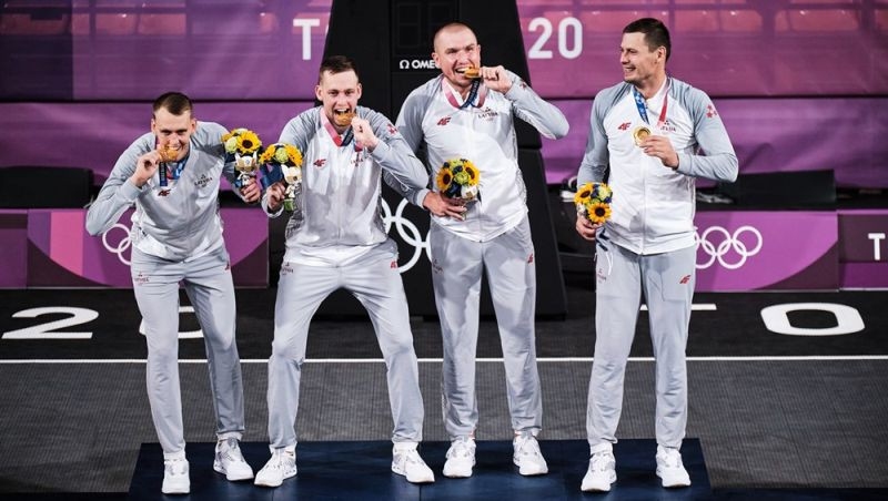 Latvijas 3x3 basketbola izlases kvartets izcīnīja Latvijai piekto olimpisko zeltu neatkarīgās valsts vēsturē. 
Autors: FIBA