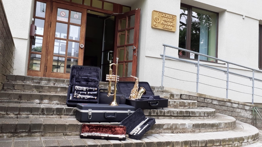 Autors: J.Cimzes Valkas Mūzikas skola