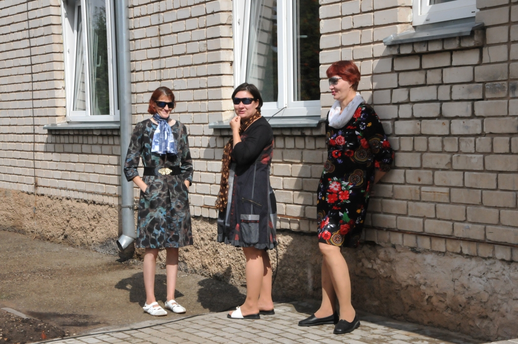 Jau kādu laiku grupu dzīvokļu mājā Tālavas ielā 33 mitinās Evita Fišmeistere (no kreisās), Veronika Kusnarjova un Lolita Jākabsone.
Autors: INGA KARPOVA