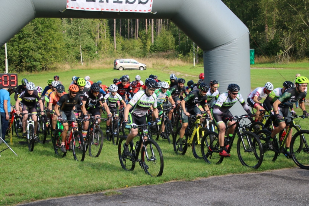 Aizvadītajā nedēļā Zāģezera apkaimē tika aizvadītas “Valkas četrcīņas 2021” MTB sacensības “Apkārt Zāģezeram”.                                                                                                                                                                                
Autors: Ivo Leitis