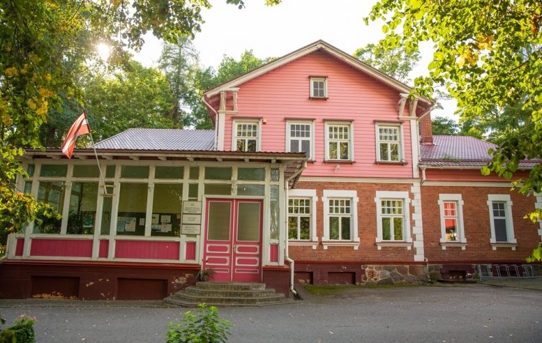 Autors: skolenuekskursijas.lv