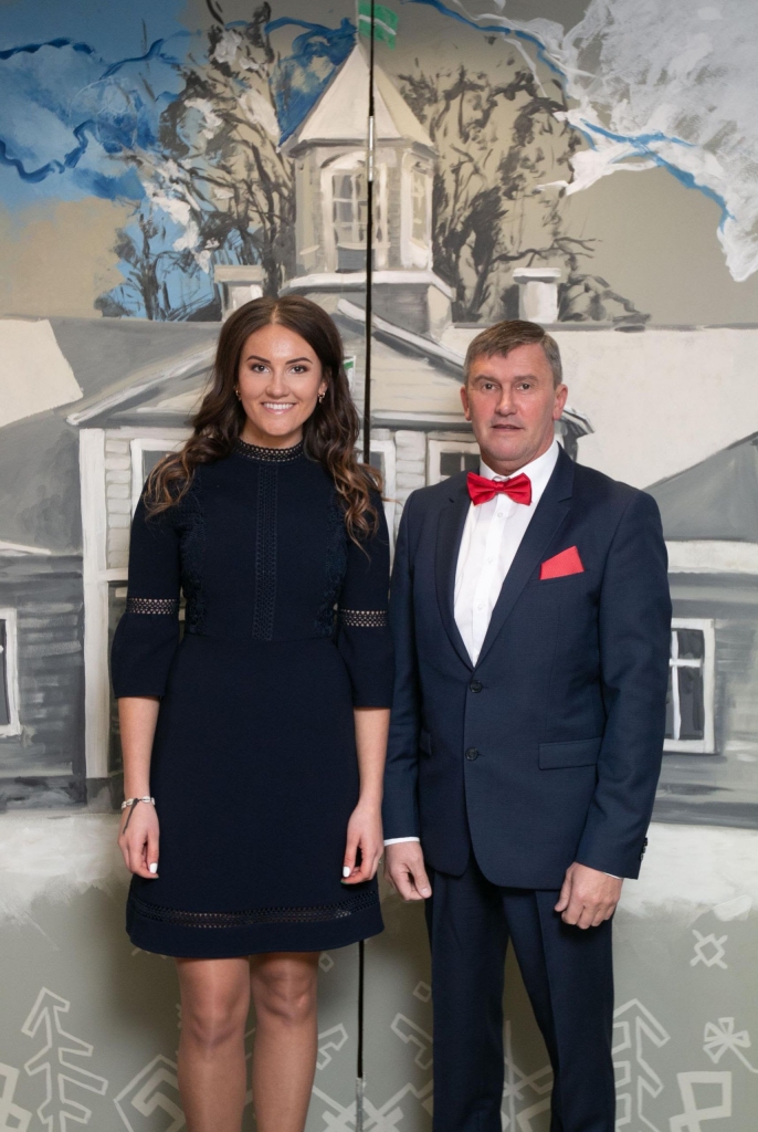 Pagājušajās Valgas pagasta pašvaldības vēlēšnās visvairāk balsu ieguva Centra partijas pārstāvis Allēns Karuse, kurš pēcāk kļuva par savas meitas, pagasta pašvaldības vadītājas Esteres Karuses vietnieku. 
Autors: Arvo Mēkss