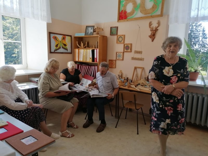 Trapenes skolas muzejā jau paviesojušies interesenti no dažādām paaudzēm.                                                                      
Autors: no S. Briedes personīgā arhīva