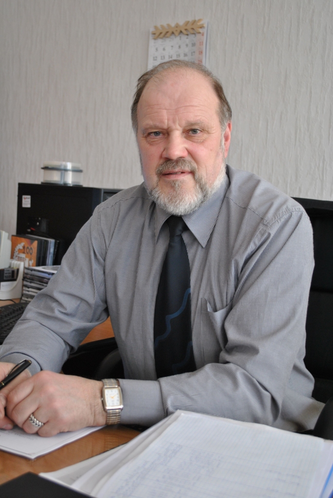 Smiltenes tehnikuma direktora Andra Miezīša ieguldījums šīs profesionālās izglītības iestādes attīstībā ir novērtēts ar Ministru kabineta Atzinības rakstu.                                                                                                  
Autors: SANDRA PĒTERSONE
