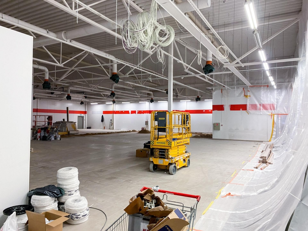 Valgas veikalā “Selver” līdz 7. decembrim noris apjomīgi pārbūves darbi, kuru rezultātā veikals pilnībā mainīs izskatu, kļūs mūsdienīgs un videi draudzīgs.                                                                                           
Autors: Arvo Mēkss 