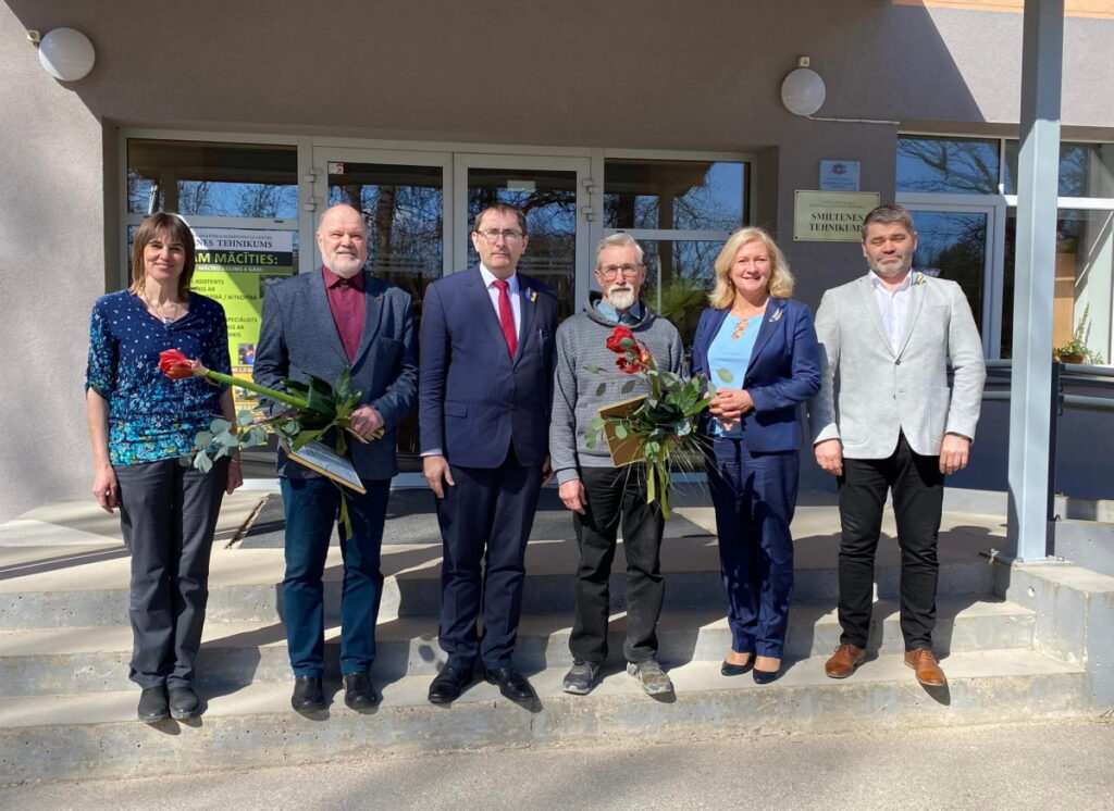 Aluksniesiem.lv raksta attēla aizvietotājs