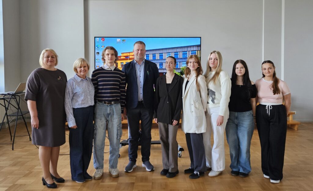 Aluksniesiem.lv raksta attēla aizvietotājs