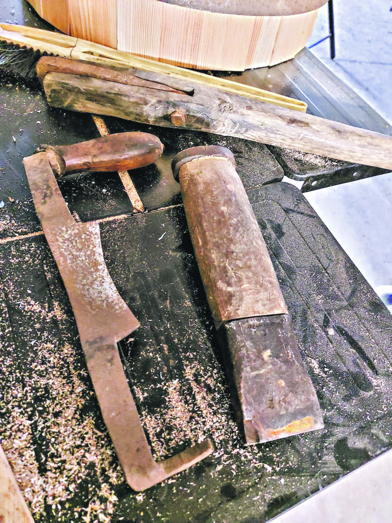 Senie mucu gatavošanas darbarīki.