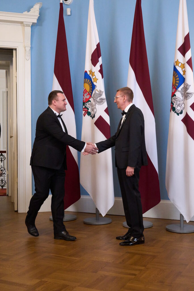 Uz svinībām bija ieradies arī Smiltenes pašvaldības priekšsēdētājs Edgars Avotiņš.