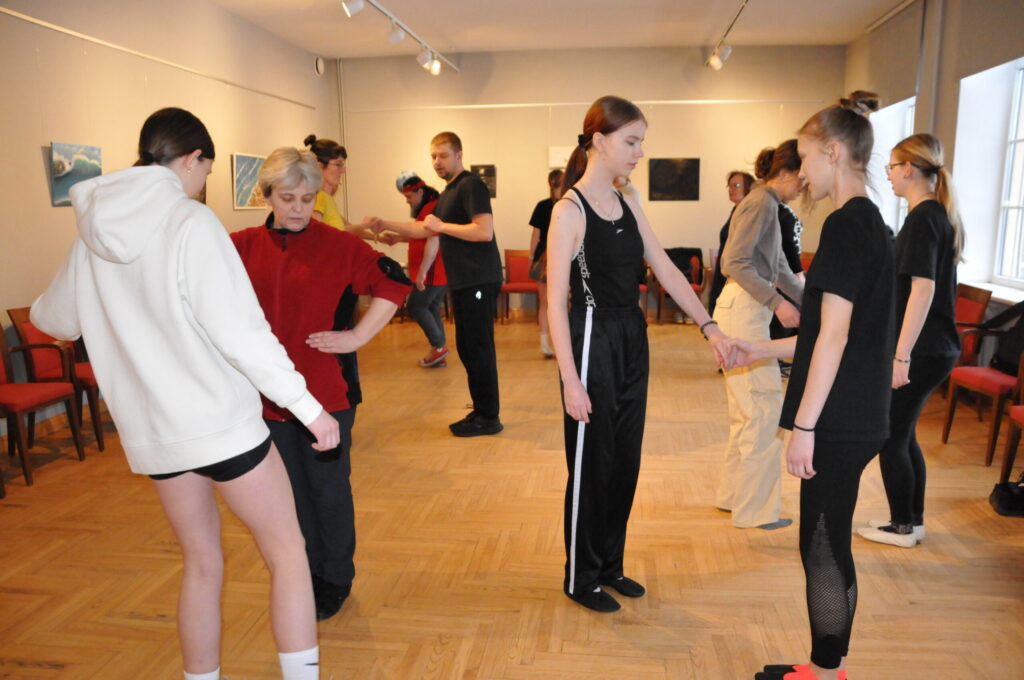 Aluksniesiem.lv raksta attēla aizvietotājs