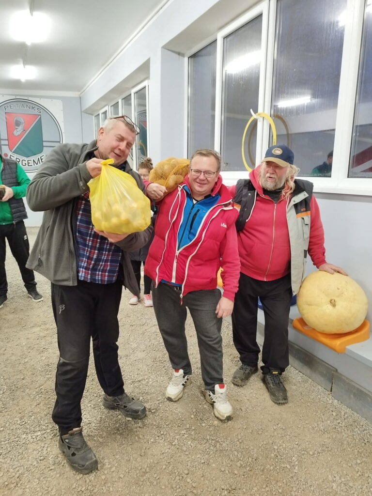 Autors: Foto: No 'Facebook'