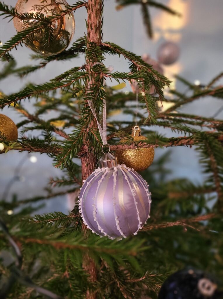 Kitija. Skaistās Ziemassvētku rotas.