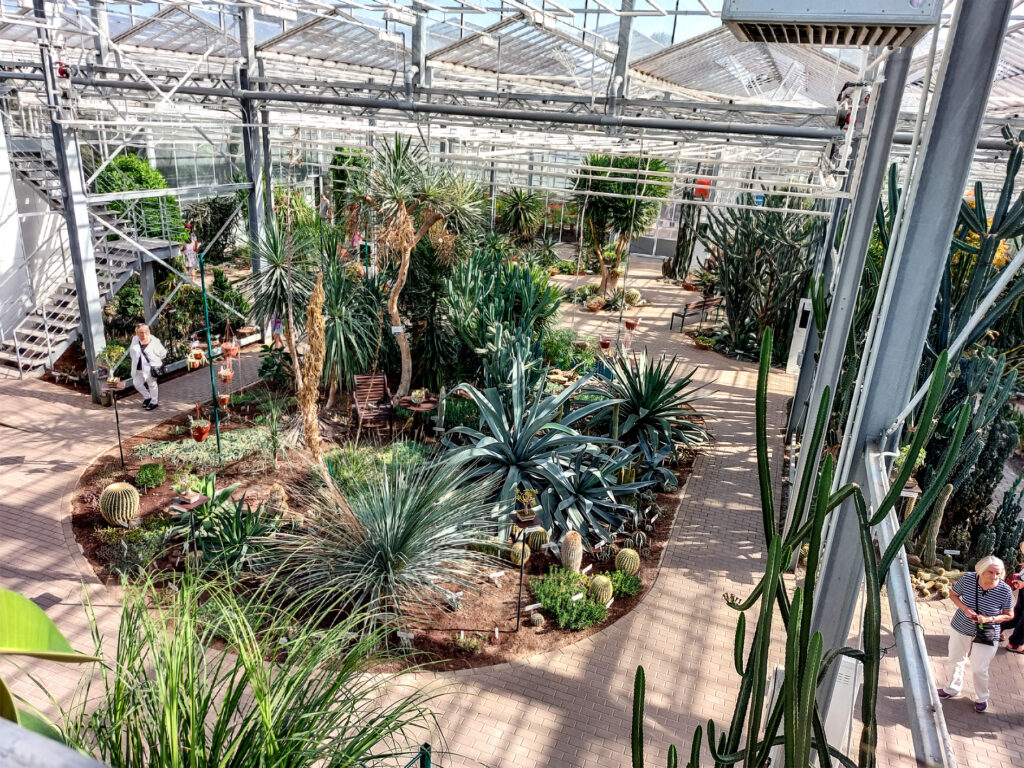 Kopš 2015. gada apmeklētājiem durvis vērusi jaunā Nacionālā botāniskā dārza oranžērija.