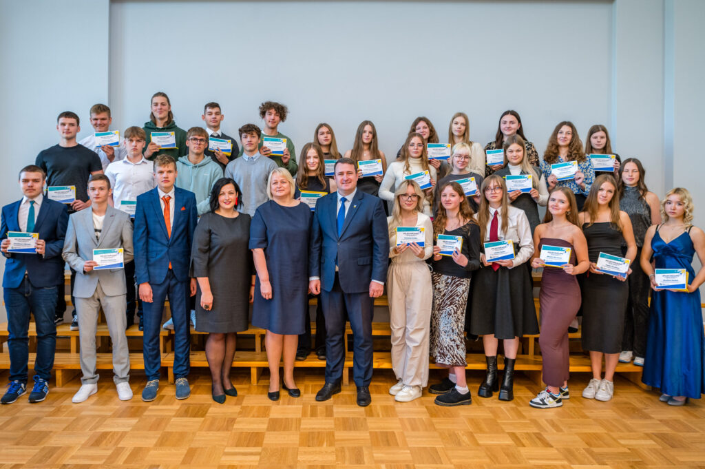 Aluksniesiem.lv raksta attēla aizvietotājs