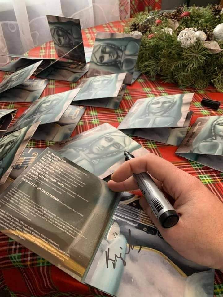 Justīne ir autore mūziķa Feliksa Ķiģeļa mūzikas albuma “Sirdsapziņa” vākam.
Autors: Foto: No personīgā arhīva