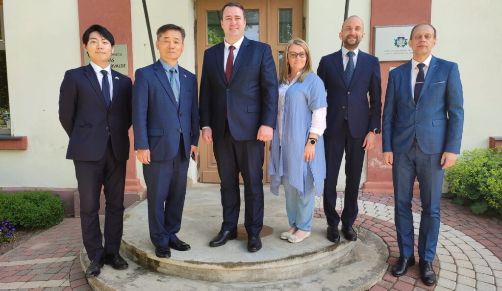 Aluksniesiem.lv raksta attēla aizvietotājs