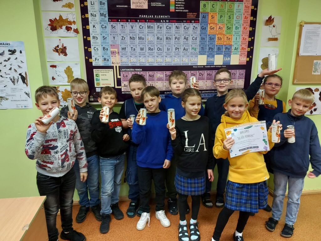 “Asi ašie pipariņi” ir vienisprātis, ka, strādājot komandā pie kādas idejas realizēšanas, var gūt gan jaunu pieredzi, gan lieliskus panākumus. FOTO: 
Autors: INDRA TROSKA