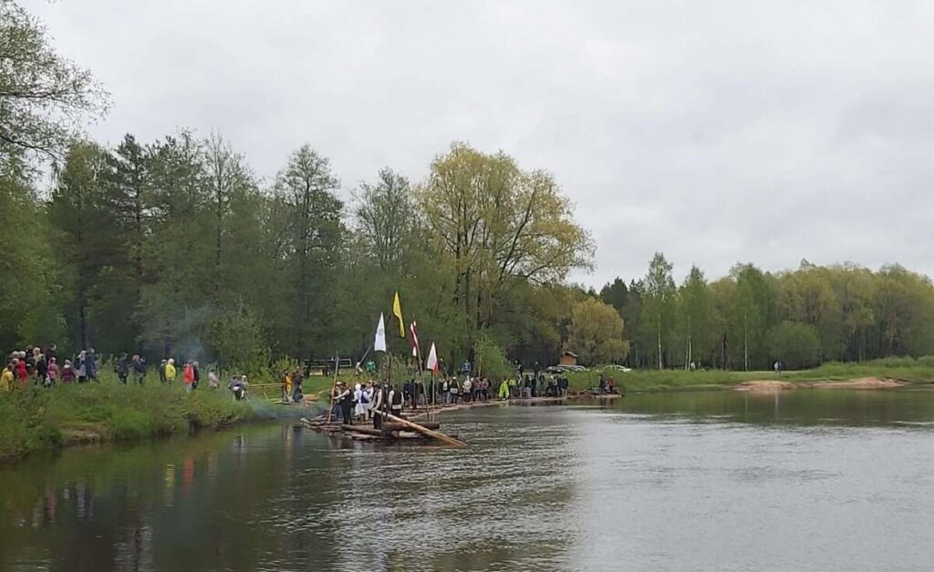 Aluksniesiem.lv raksta attēla aizvietotājs