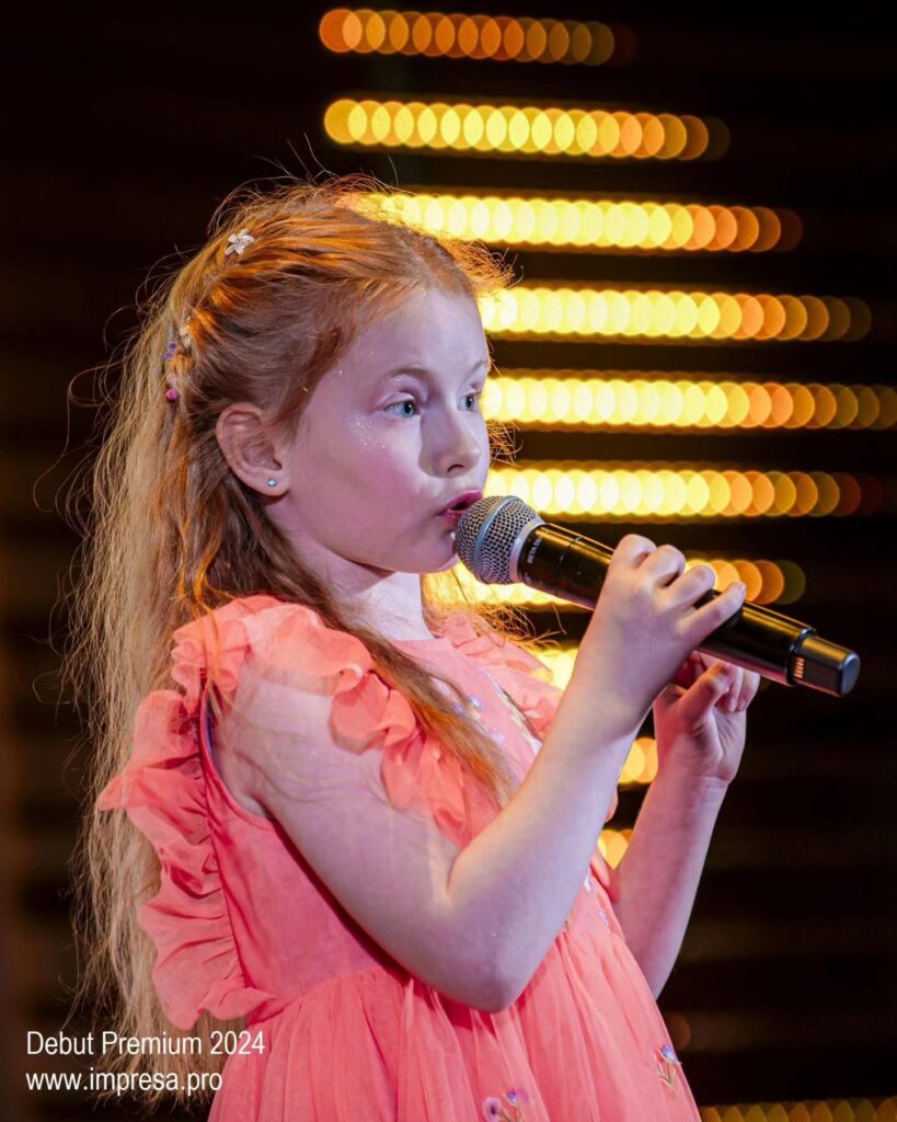 JOY soliste - Emma Mirošnitšenko