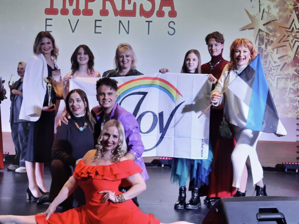 JOY solisti_Debut Premium