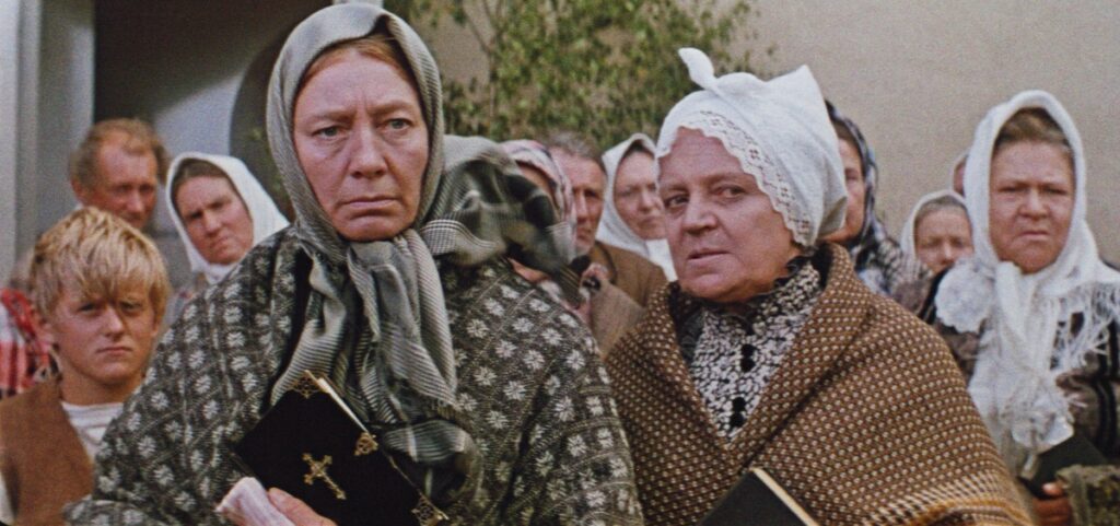 Kadrs no filmas 'Mērnieku laiki'