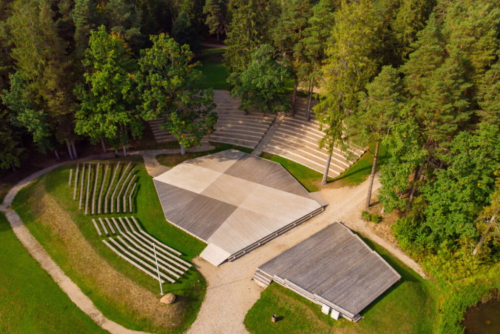 Aluksniesiem.lv raksta attēla aizvietotājs