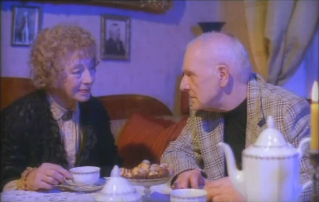 Kadrs no filmas 'Paslēpes'