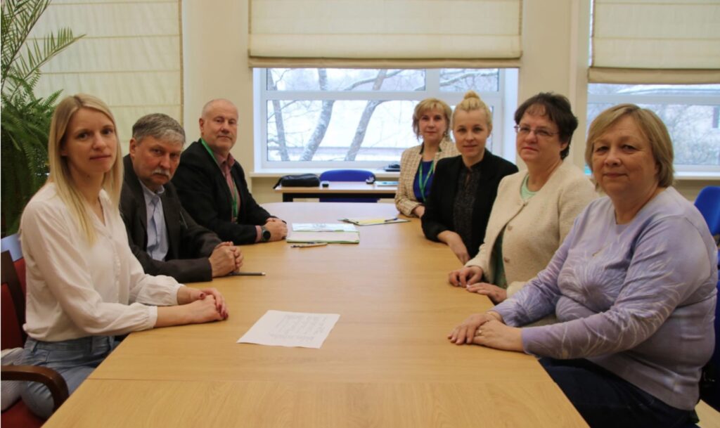 Aluksniesiem.lv raksta attēla aizvietotājs