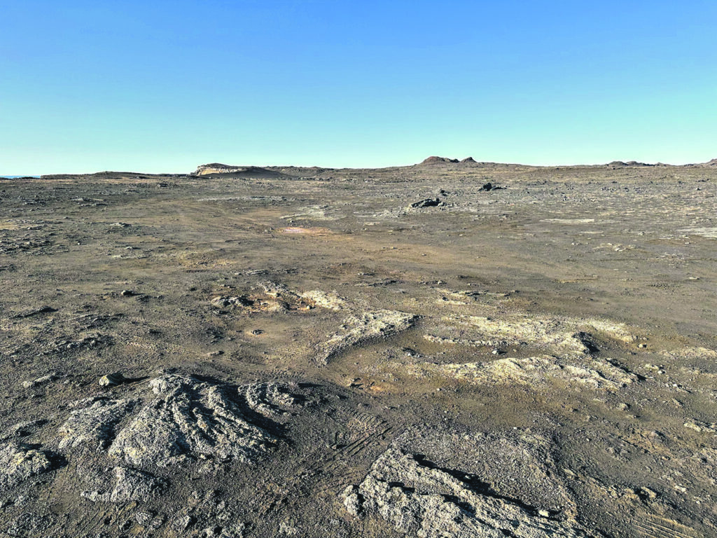 Islandes viesi bieži vien saka, ka tur izskatās kā uz Marsa vai Mēness virsmas.