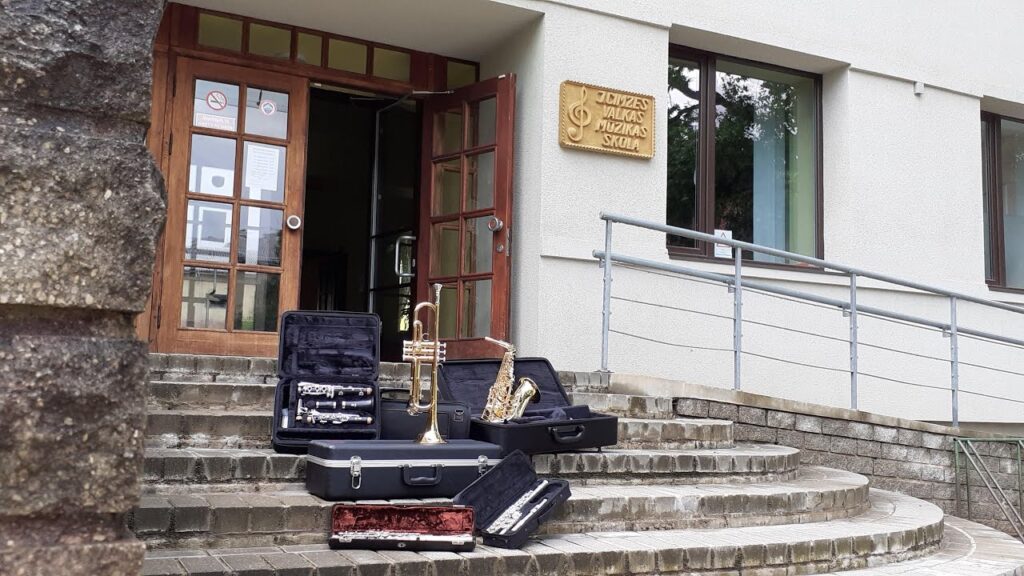 Aluksniesiem.lv raksta attēla aizvietotājs