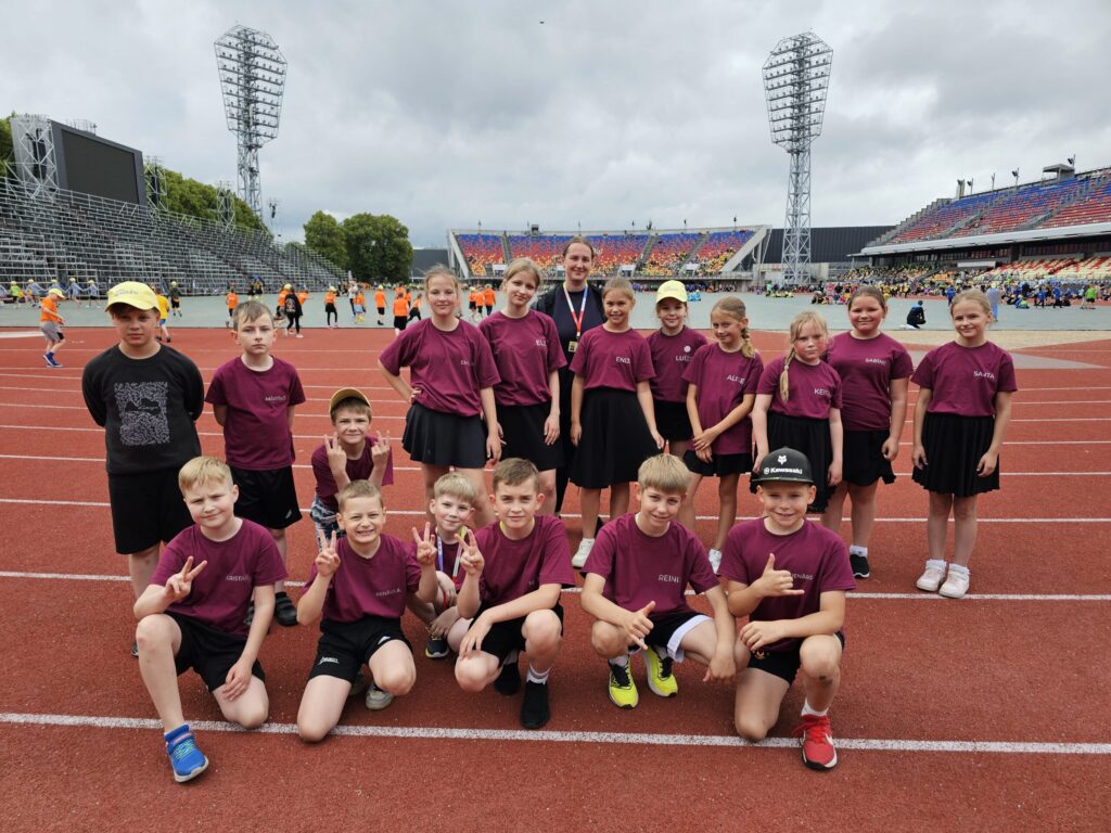 Raunas pamatskolas BDK “Rakari”
Autors:  FOTO: SANTA SINKA, SMILTENES NOVADA PAŠVALDĪBA