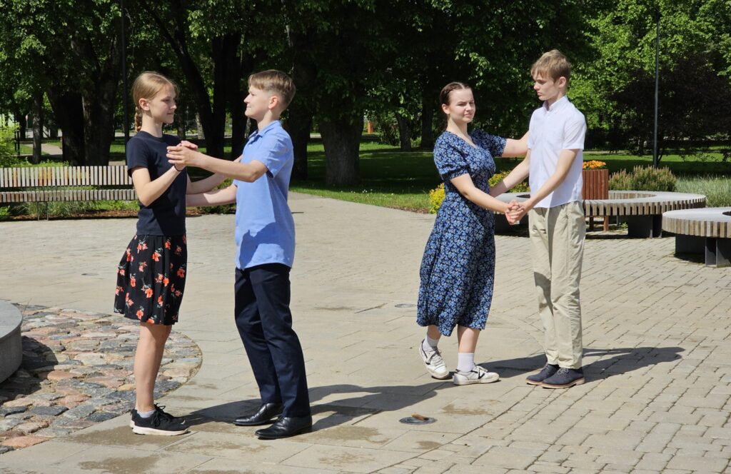 Aluksniesiem.lv raksta attēla aizvietotājs