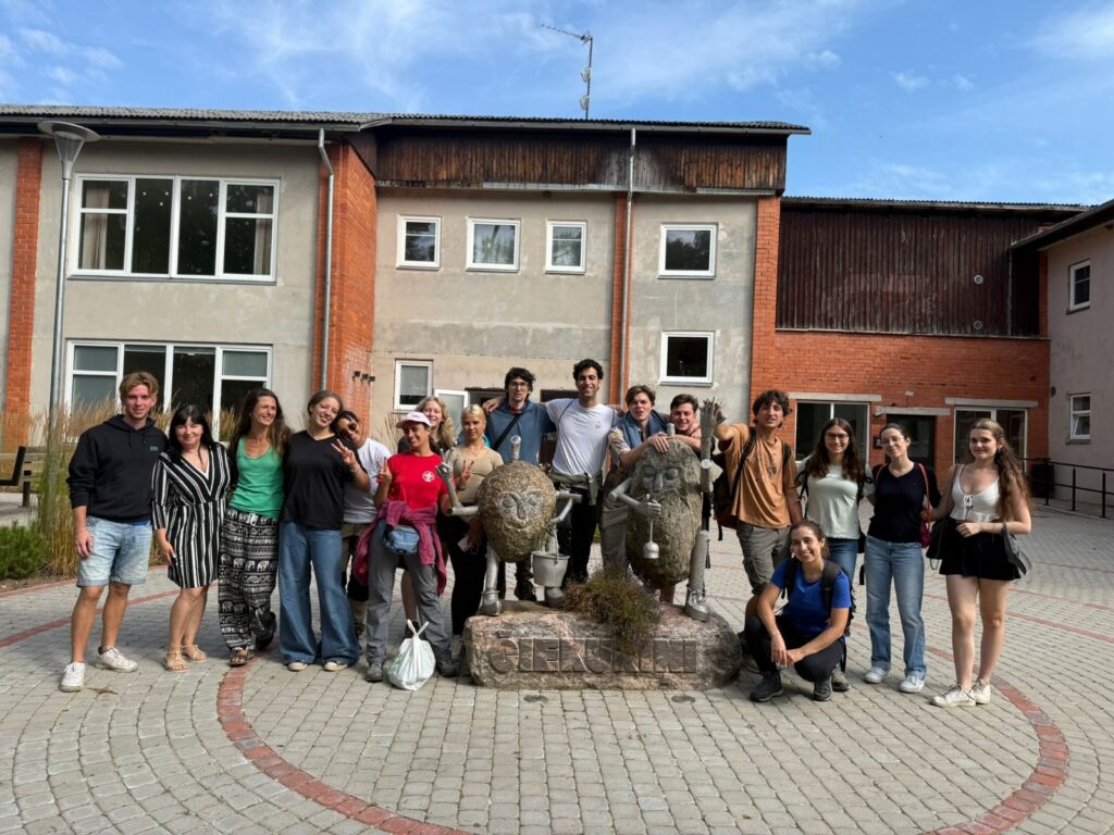 Aluksniesiem.lv raksta attēla aizvietotājs