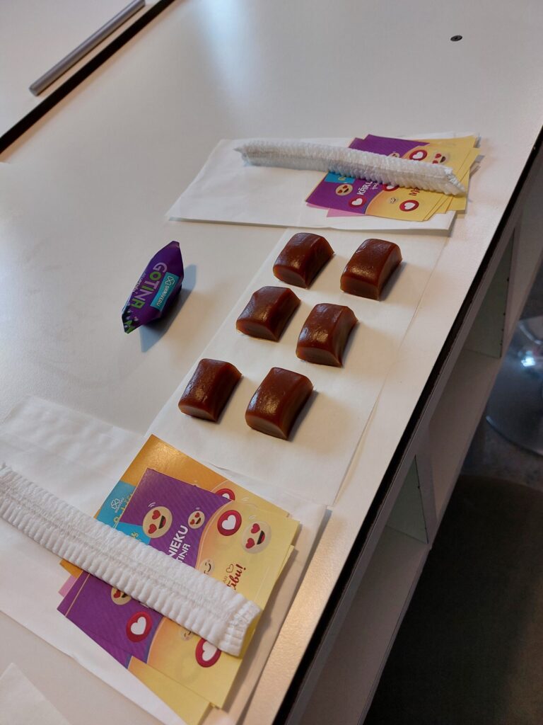 MUMS JĀIETIN piecas “Gotiņas” un sestā jānodegustē. Man šķiet, ka sanāca tīri labi.