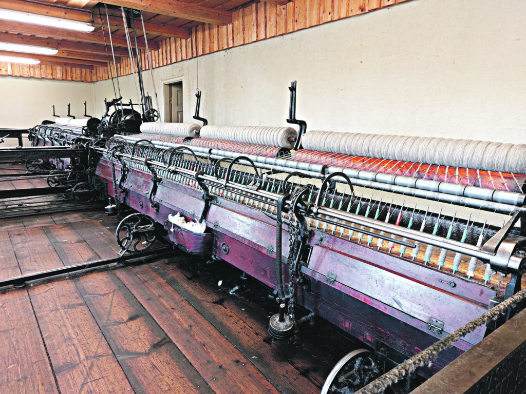 VĒRPJAMĀ MAŠĪNA.