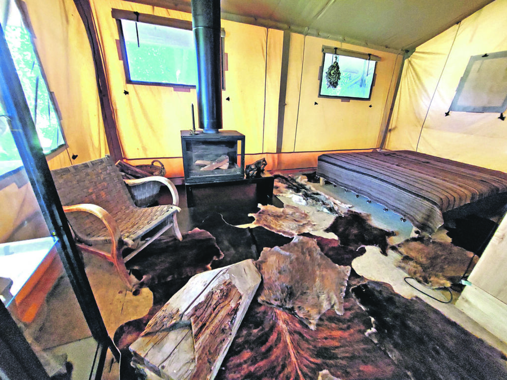 GLEMPINGS ir unikāla iespēja apvienot dabas tuvumu ar luksusa ērtībām.